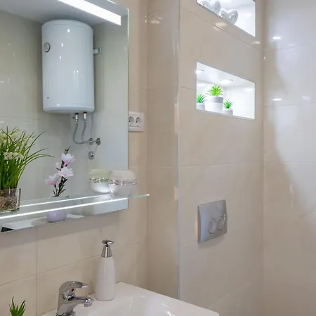 2 With Hot Tub Apartman Mlini
