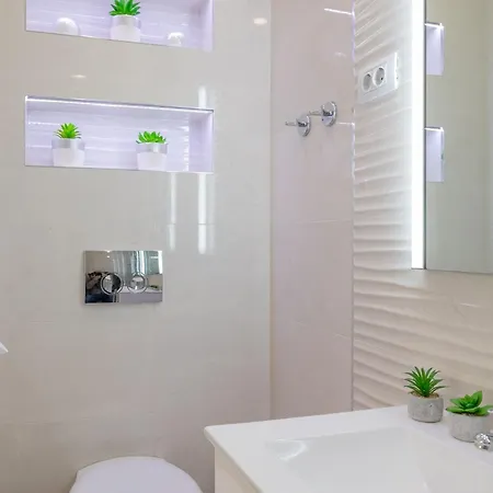 2 With Hot Tub Apartman *