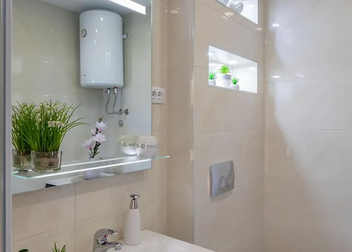 2 With Hot Tub Apartment Mlini