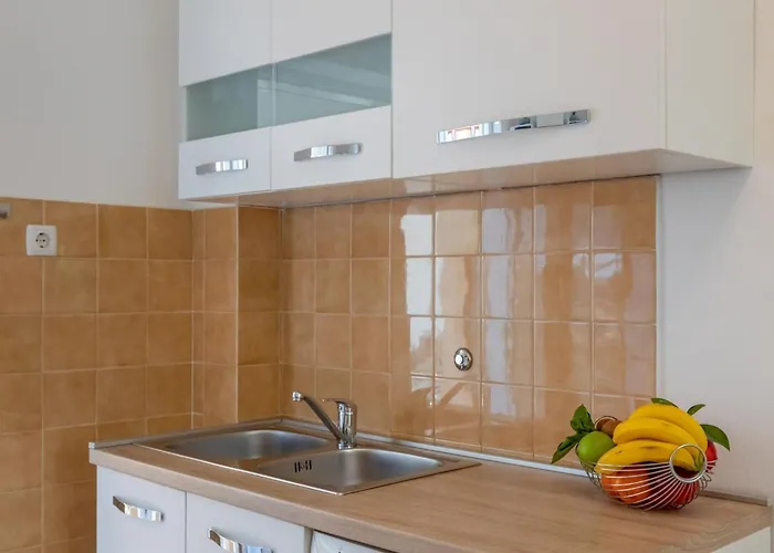 2 With Hot Tub Apartment *