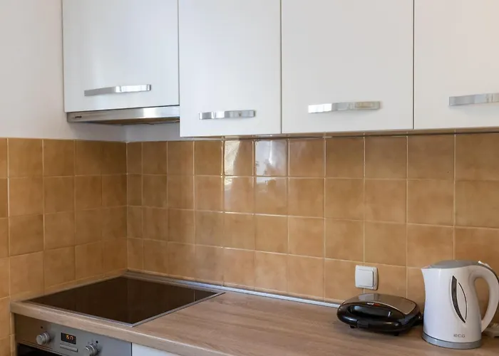 Apartment 2 With Hot Tub *