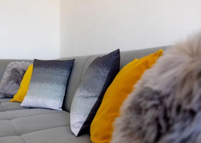 2 With Hot Tub Mlini